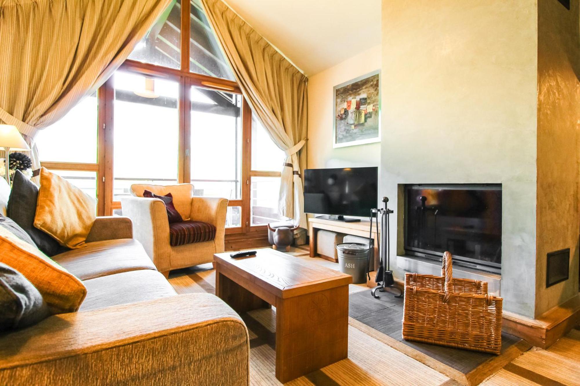 Exceptional 3 Bed Penthouse With Fireplace And Stunning Views Флен Экстерьер фото