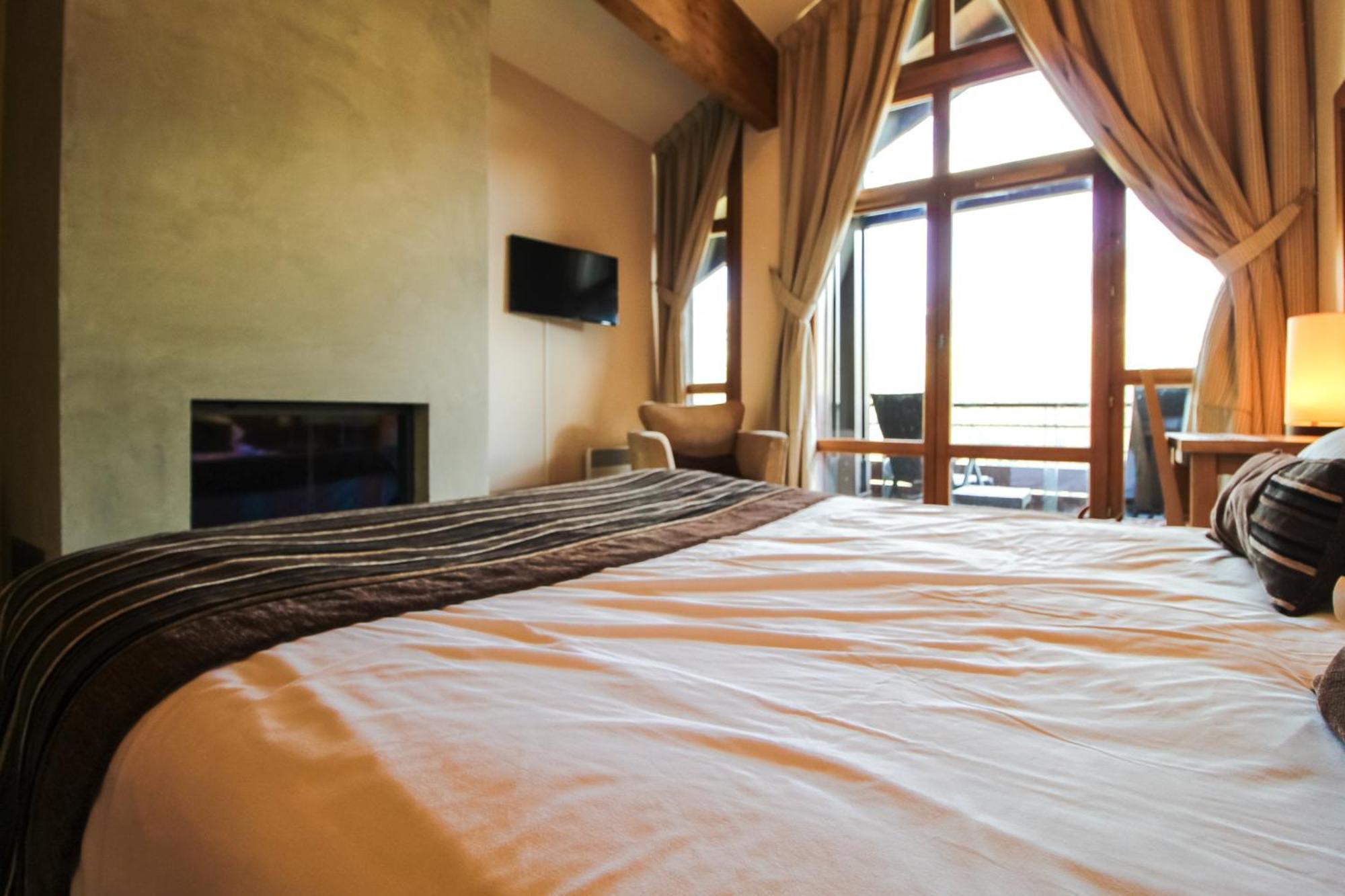 Exceptional 3 Bed Penthouse With Fireplace And Stunning Views Флен Экстерьер фото