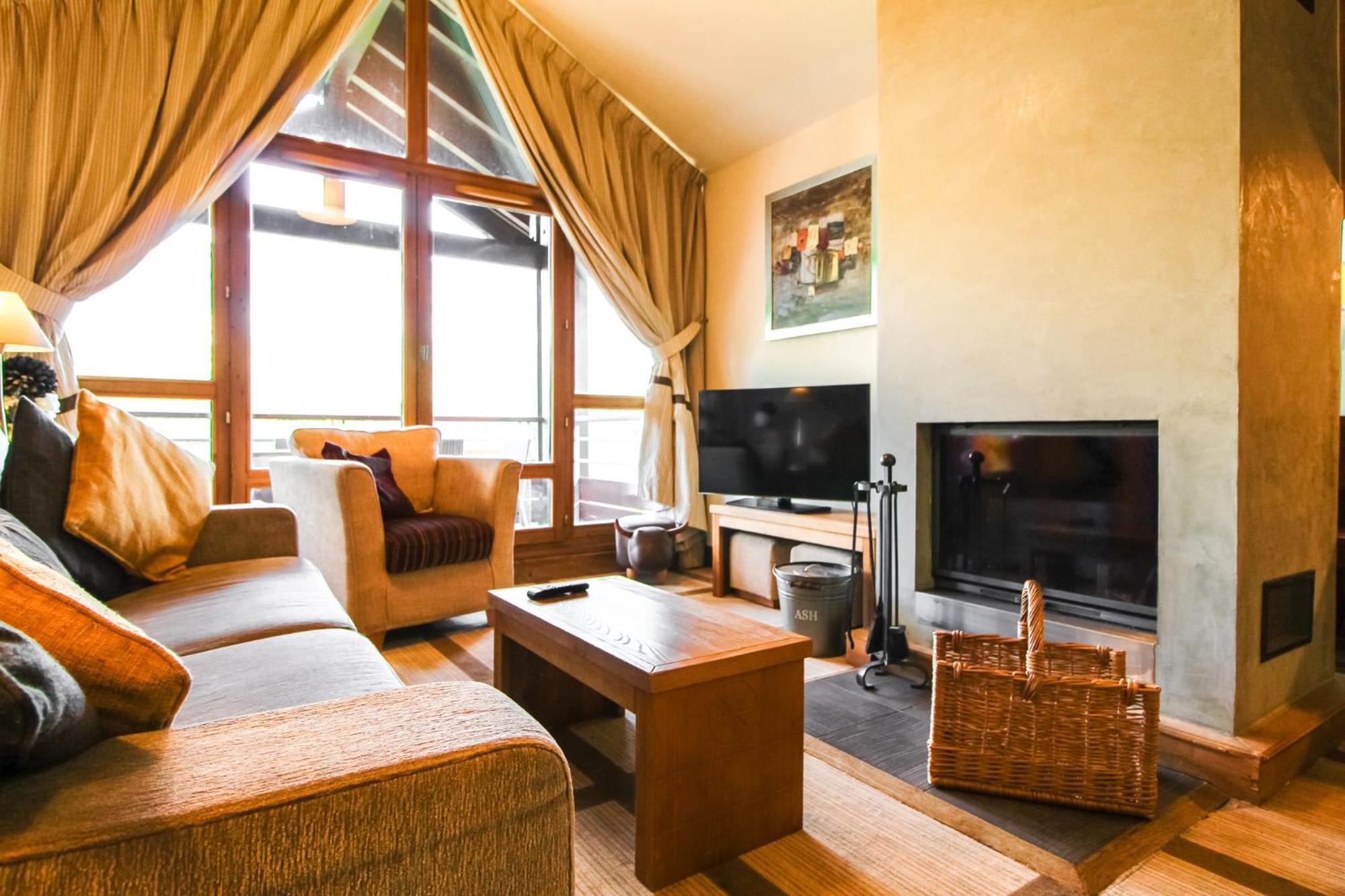 Exceptional 3 Bed Penthouse With Fireplace And Stunning Views Флен Экстерьер фото